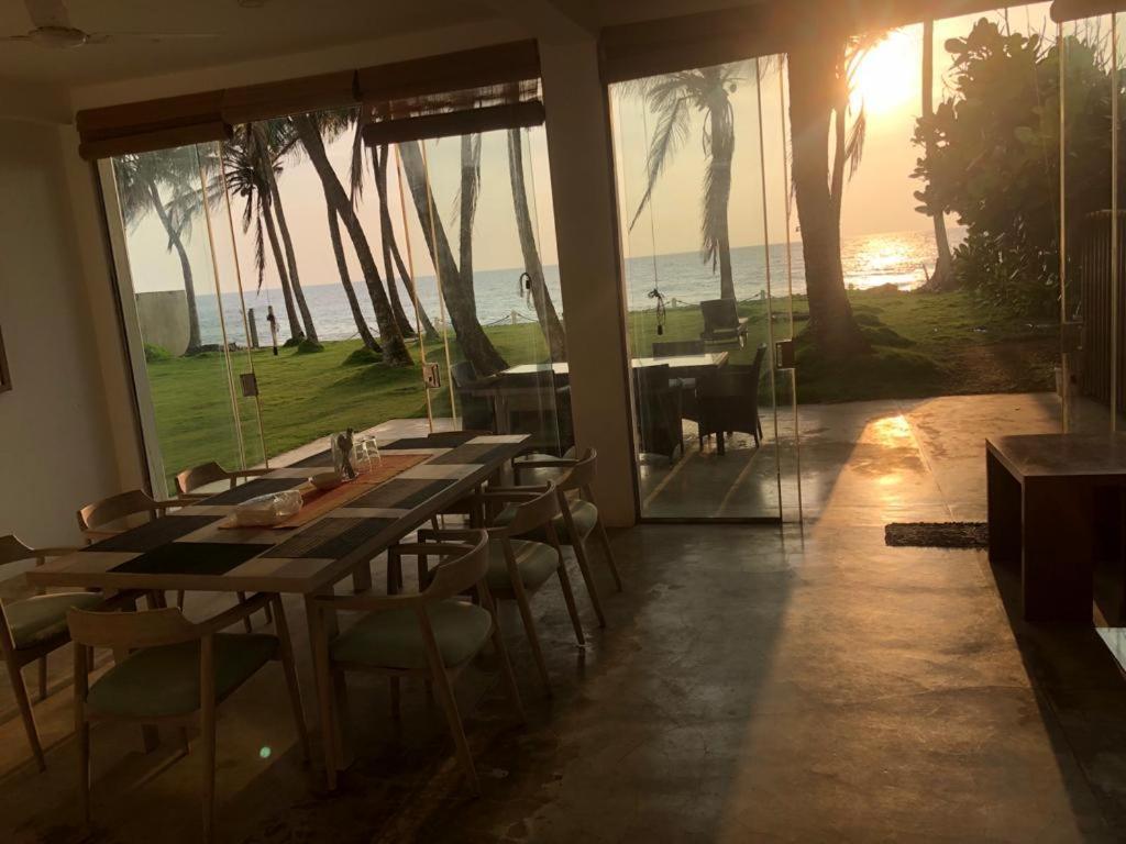 The Beach House Ambalangoda  Eksteriør billede